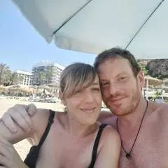 J & F photo on Jungo Live