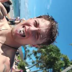 Titan6_9 photo on Jungo Live