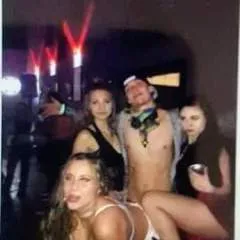 Titan6_9 photo on Jungo Live