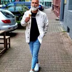 Micheal Scott photo on Jungo Live