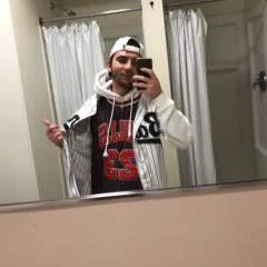 Tom photo on Jungo Live