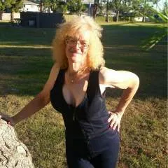 Milf Couple photo on Jungo Live