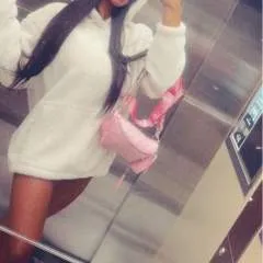 Sara photo on Jungo Live