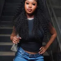 Cyntie photo on Jungo Live