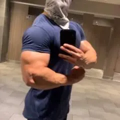 Julian Miguel Arroyo photo on Jungo Live