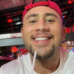 James........ photo on Jungo Live