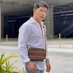 Ethan B photo on Jungo Live