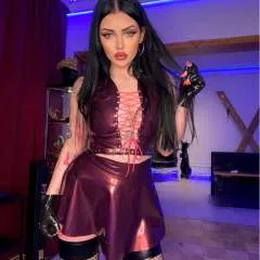 Mistress Deller photo on Jungo Live