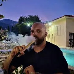 Altsi photo on Jungo Live