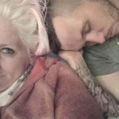 B An Blondie photo on Jungo Live