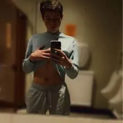 Kylerob photo on Jungo Live