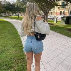 Ellym........ photo on Jungo Live