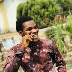 Danielle photo on Jungo Live