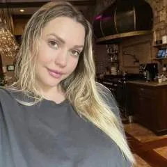 Ava........ photo on Jungo Live