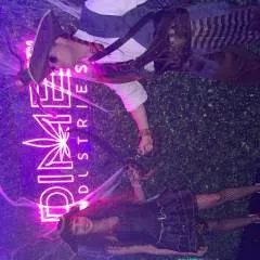 Newportcouple photo on Jungo Live