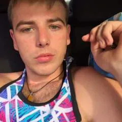 Aaron Hall photo on Jungo Live