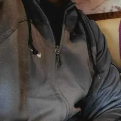 R N B photo on Jungo Live