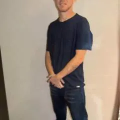 Lilredd........ photo on Jungo Live