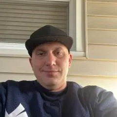 Johnny photo on Jungo Live