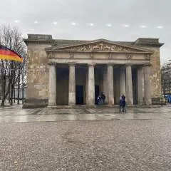 Sally photo on Jungo Live