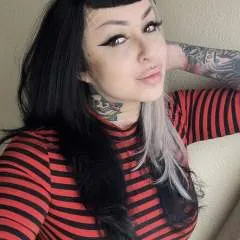 Feliciazady photo on Jungo Live