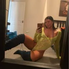 Ashley photo on Jungo Live