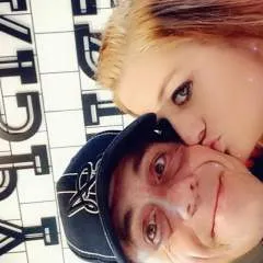 Hot Couples photo on Jungo Live