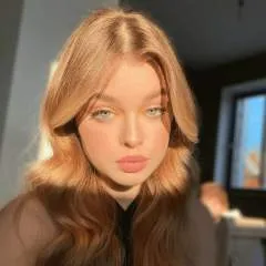 Madam photo on Jungo Live