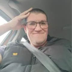 Lee photo on Jungo Live