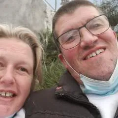 Lee photo on Jungo Live