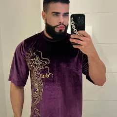 Isaac ✅ photo on Jungo Live