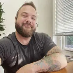 Ronnie........ photo on Jungo Live