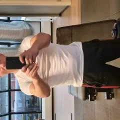 Bruce photo on Jungo Live