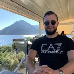 Strongh photo on Jungo Live