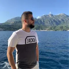 Strongh photo on Jungo Live