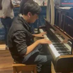 Dev photo on Jungo Live