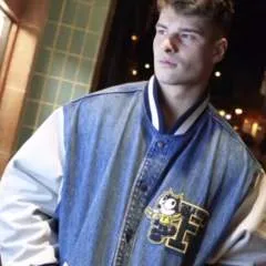 Ericksteven photo on Jungo Live