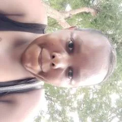 Yvonne photo on Jungo Live