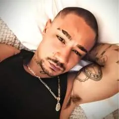 Young Man 4 Couple photo on Jungo Live