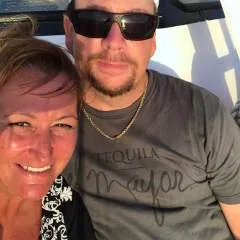 Funcouple23 photo on Jungo Live