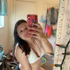 Emjeni Emillia photo on Jungo Live