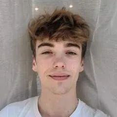 James ........ photo on Jungo Live