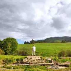 Oleh photo on Jungo Live