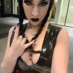 Goddess Kanye photo on Jungo Live