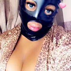 Mistress Elle photo on Jungo Live