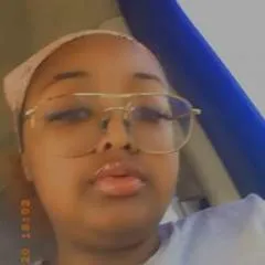 Blu Cinnamon photo on Jungo Live