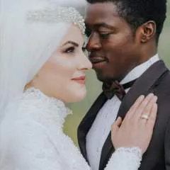 U. Putri Sara Hotwife photo on Jungo Live