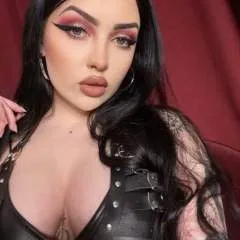 Mistress Glamorous photo on Jungo Live