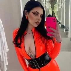 Mistress Glamorous photo on Jungo Live