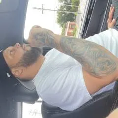 Lookin photo on Jungo Live